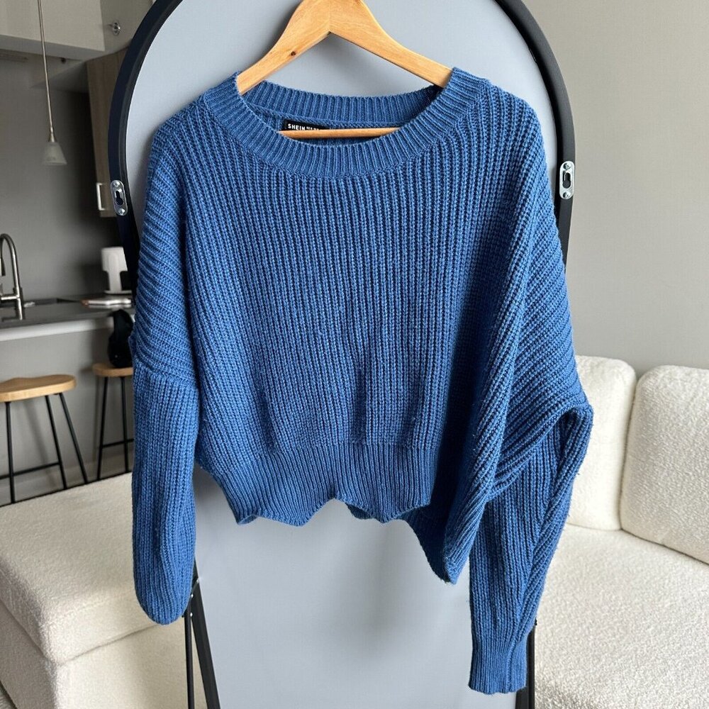 Women's Blue Knit Sweater Size M – Cozy Pullover for Fall & Winter